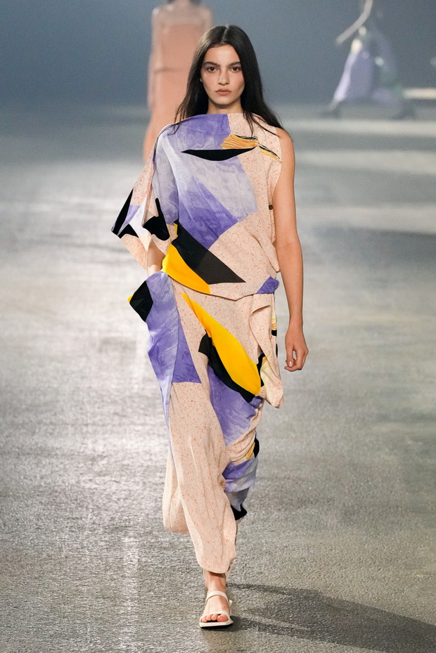 Issey Miyake wiosna-lato 2023
