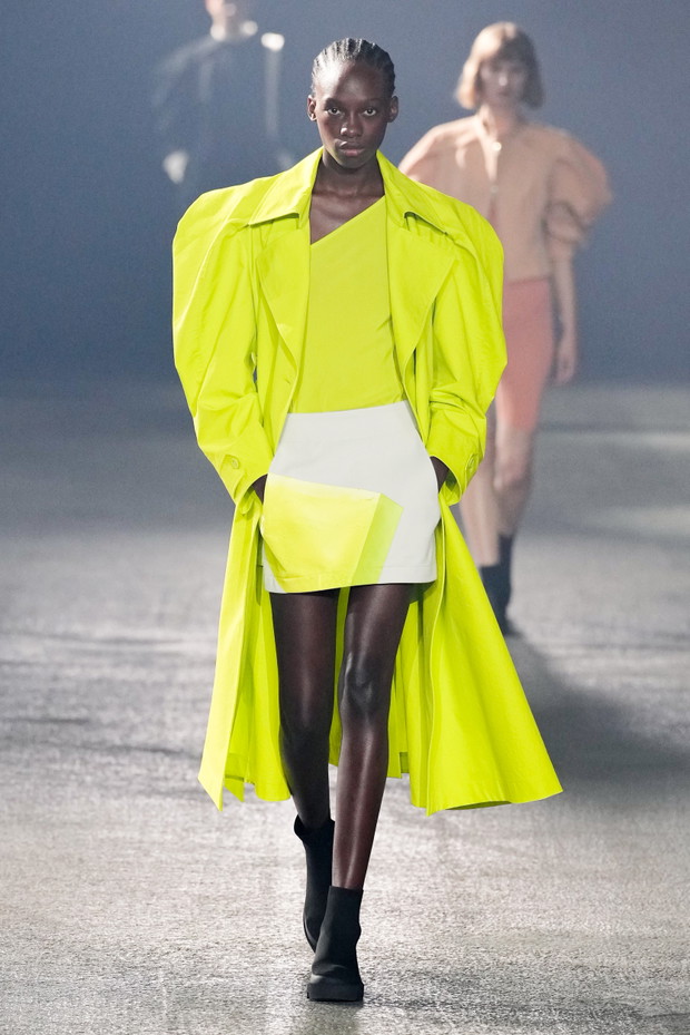 Issey Miyake wiosna-lato 2023