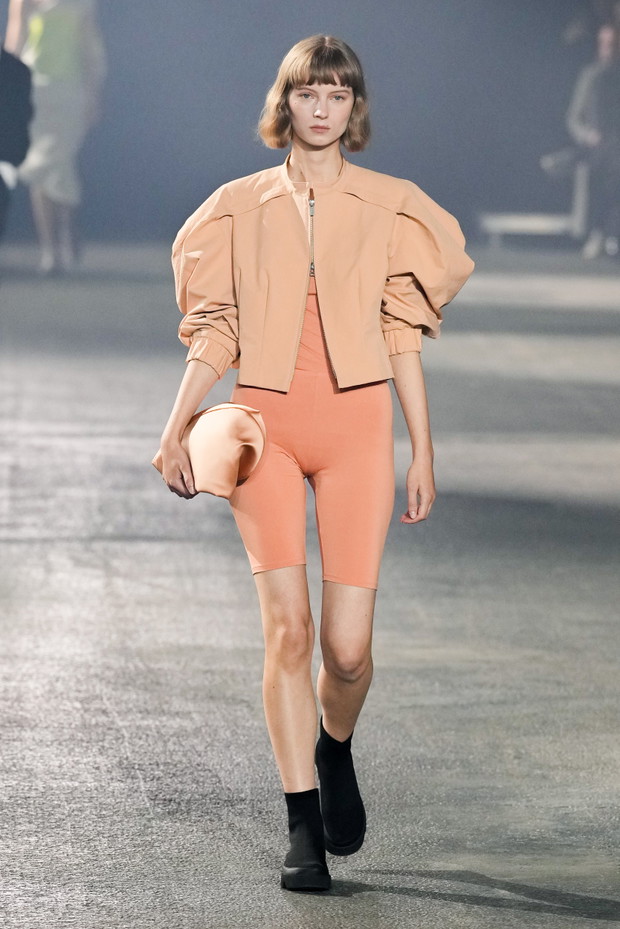 Issey Miyake wiosna-lato 2023