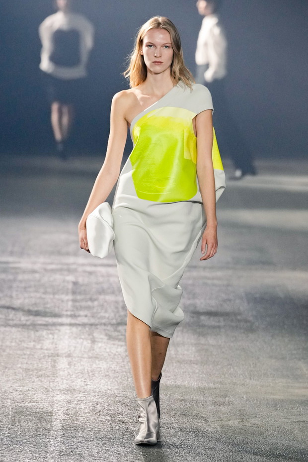 Issey Miyake wiosna-lato 2023