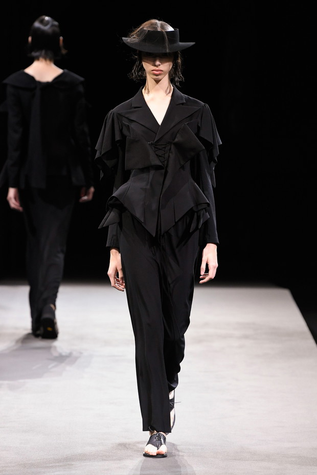 Yohji Yamamoto wiosna-lato 2023