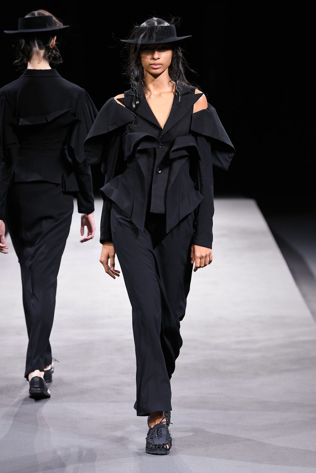 Yohji Yamamoto wiosna-lato 2023