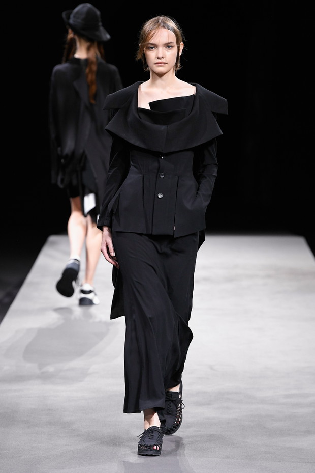 Yohji Yamamoto wiosna-lato 2023