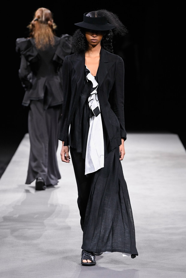 Yohji Yamamoto wiosna-lato 2023