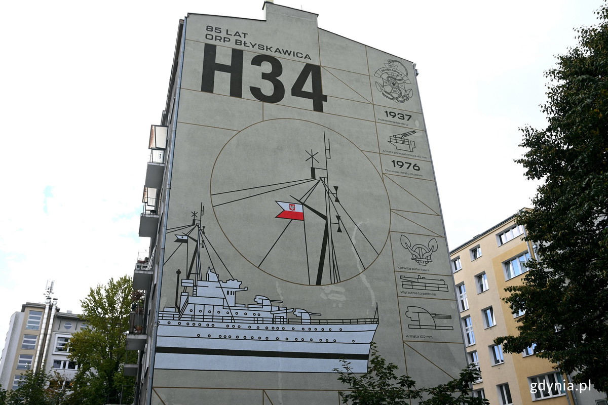 Błyskawica na muralu