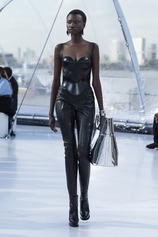 Alexander McQueen wiosna-lato 2023