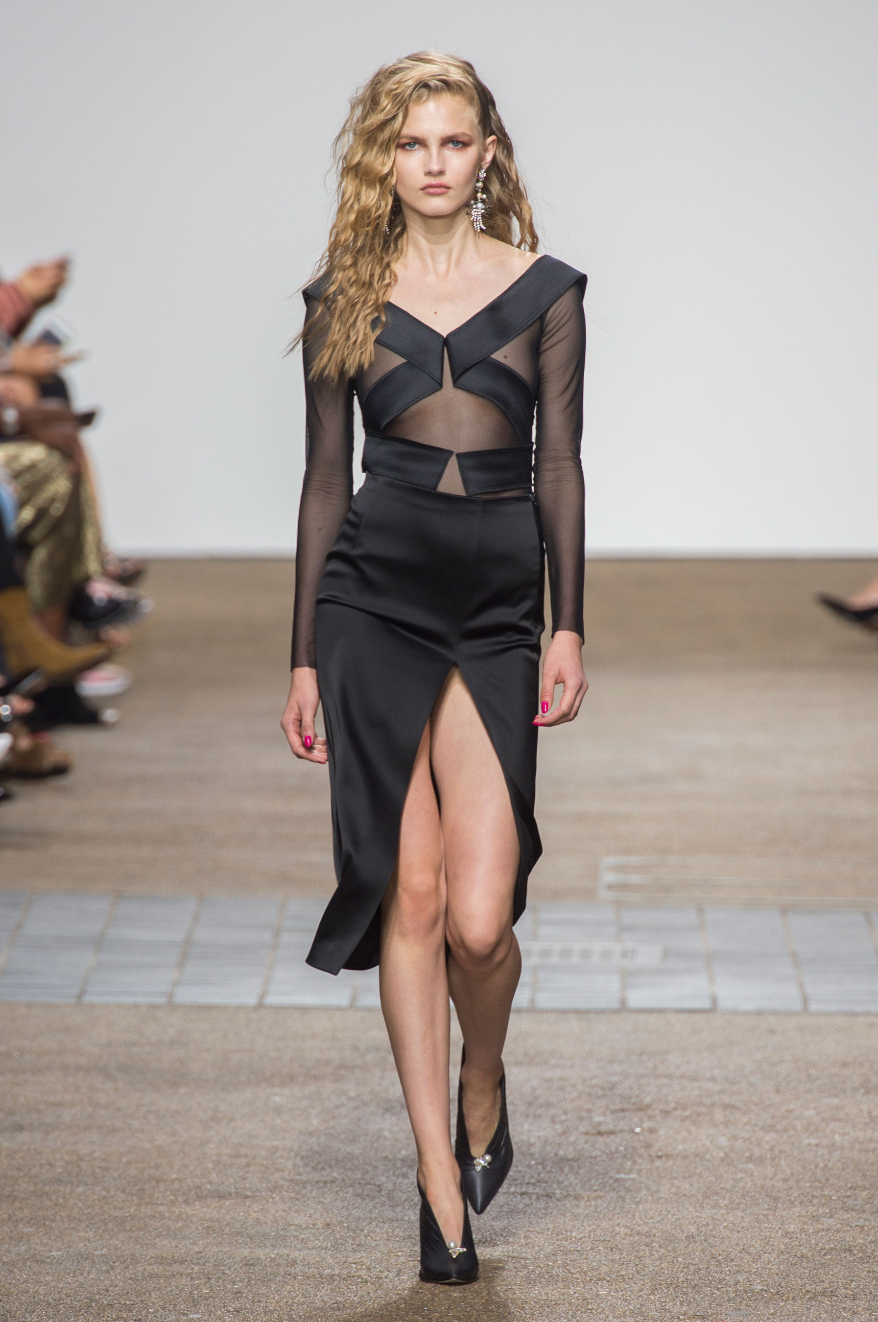 Topshop Unique wiosna-lato 2017