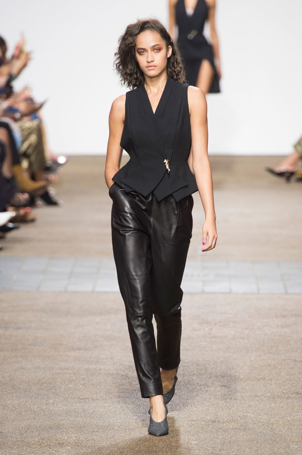 Topshop Unique wiosna-lato 2017