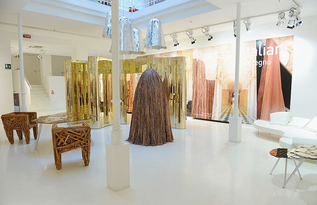 Projekty braci Campaw showroomie Edra na Milan Design Week 2011