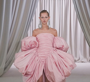 Giambattista Valli haute couture wiosna-lato 2023