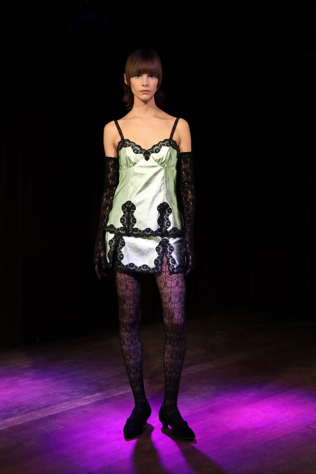 Anna Sui jesień-zima 2023/2024
