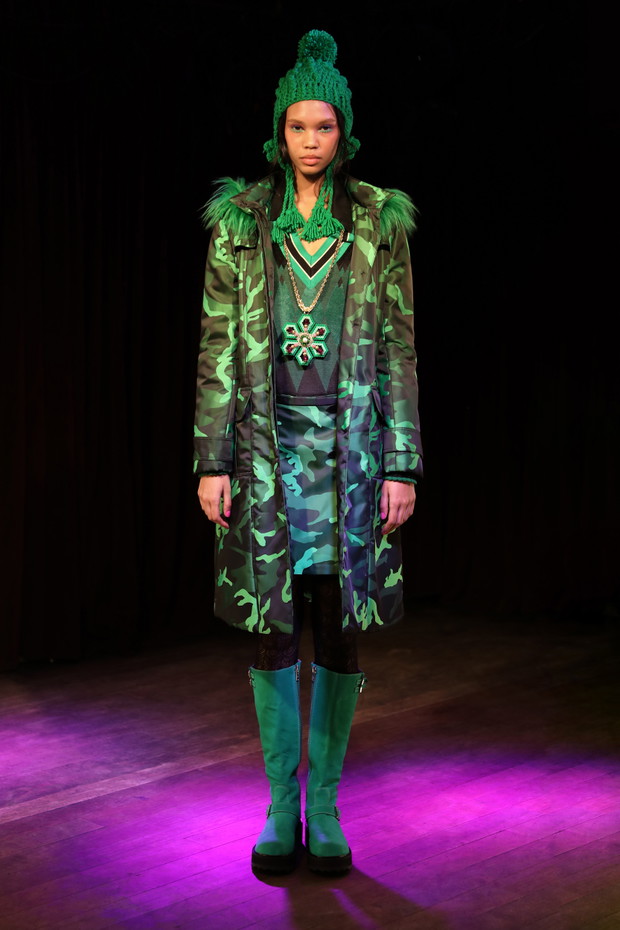 Anna Sui jesień-zima 2023/2024