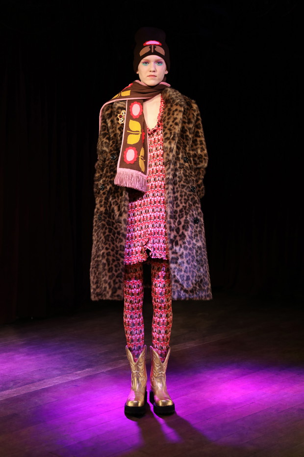 Anna Sui jesień-zima 2023/2024