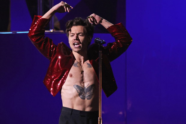 Harry Styles na gali BRIT Awards 2023