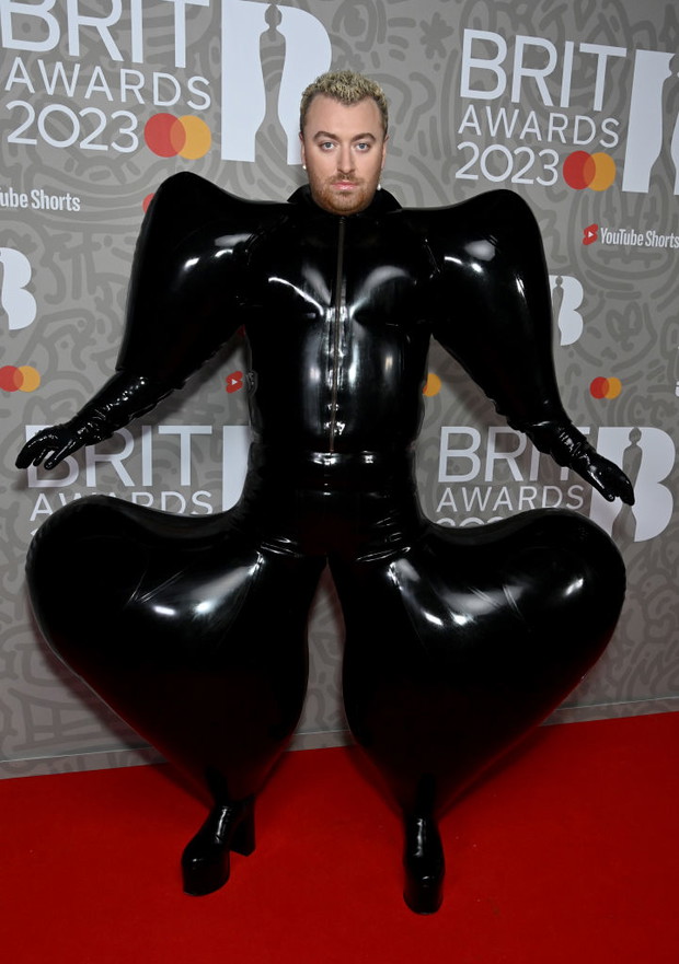 Sam Smith na gali BRIT Awards 2023