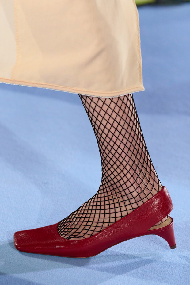 Modne buty z wybiegów. Te modele królowały w kolekcjach najważniejszych domów mody na NYFW jesień-zima 2023/2024