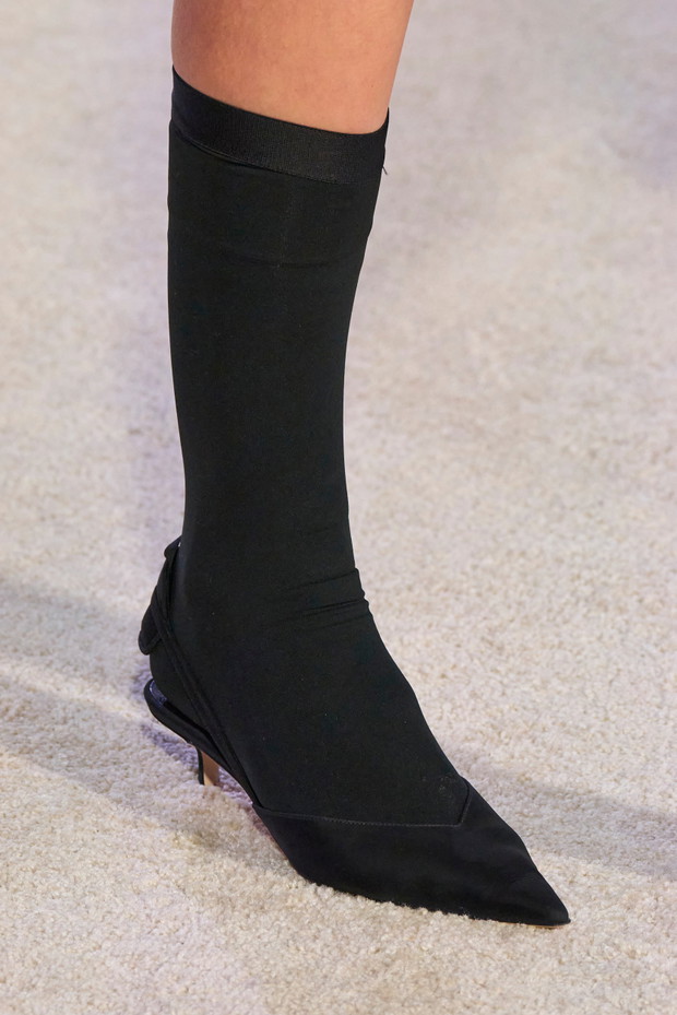 Modne buty z wybiegów. Te modele królowały w kolekcjach najważniejszych domów mody na NYFW jesień-zima 2023/2024