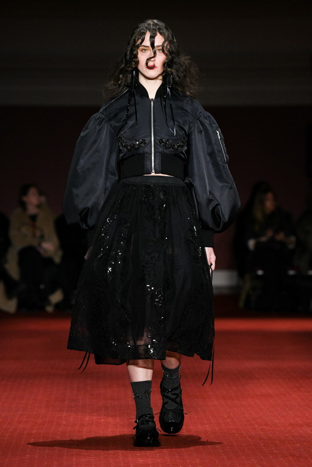 Simone Rocha jesień-zima 2023/2024