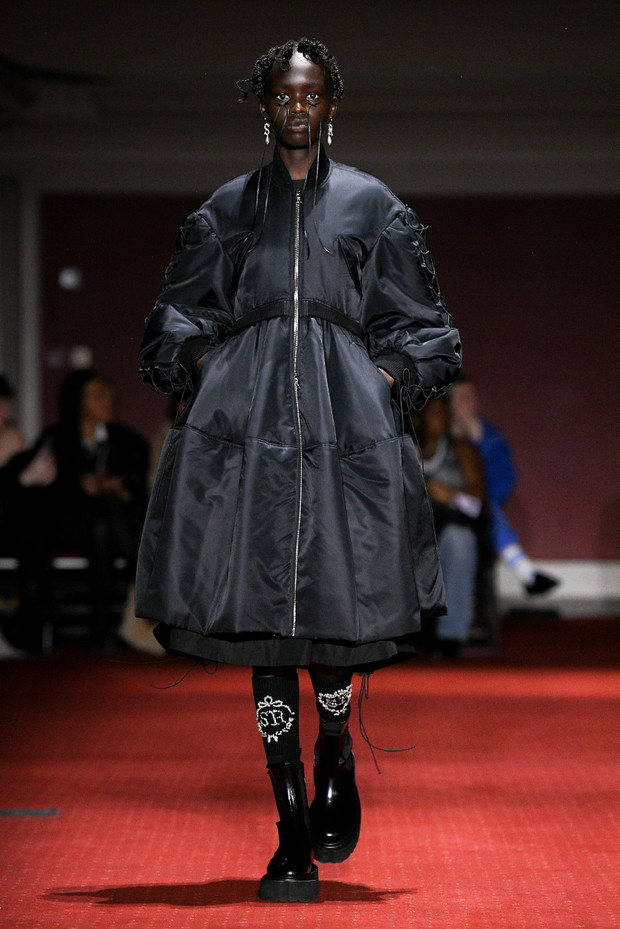 Simone Rocha jesień-zima 2023/2024
