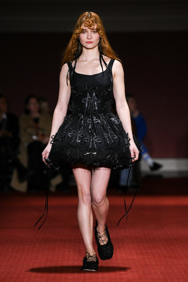 Simone Rocha jesień-zima 2023/2024