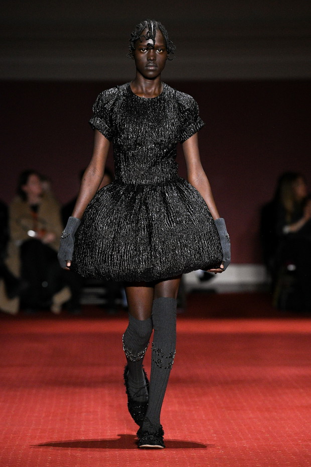 Simone Rocha jesień-zima 2023/2024