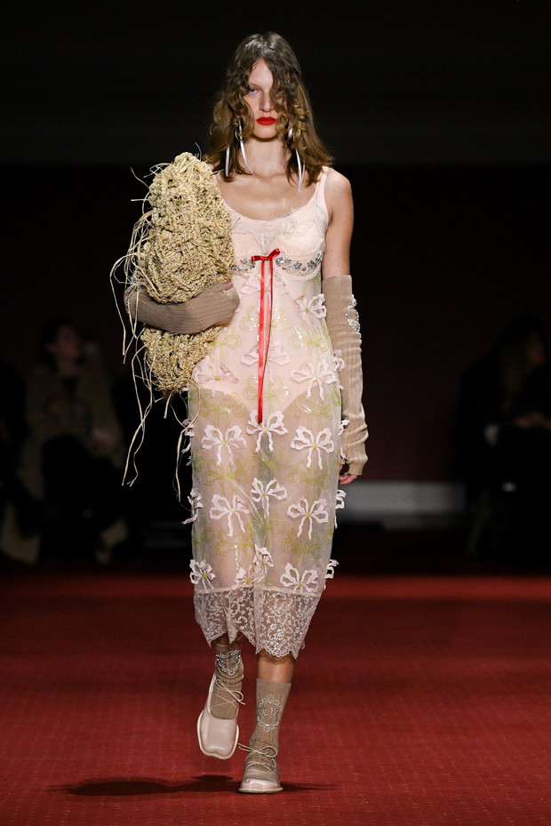 Simone Rocha jesień-zima 2023/2024