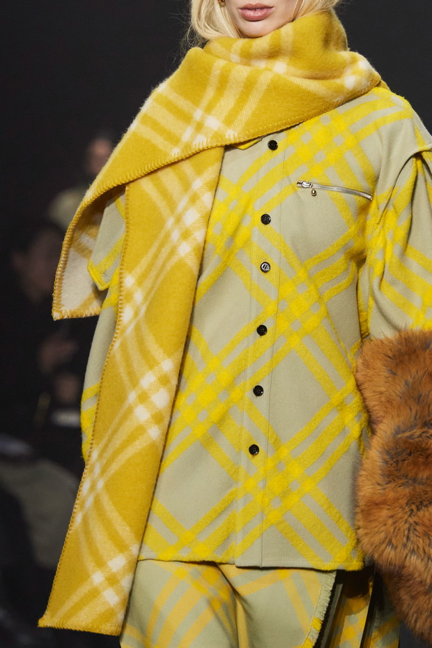 Tak wyglądał z bliska najważniejszy pokaz London Fashion Week. Wybieg Burberry jesień-zima 2023/2024 był pełen zaskoczeń