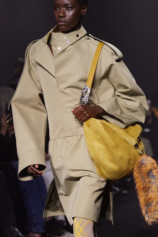 Tak wyglądał z bliska najważniejszy pokaz London Fashion Week. Wybieg Burberry jesień-zima 2023/2024 był pełen zaskoczeń