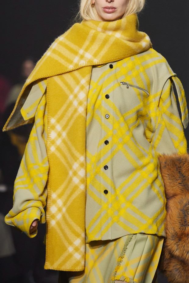 Tak wyglądał z bliska najważniejszy pokaz London Fashion Week. Wybieg Burberry jesień-zima 2023/2024 był pełen zaskoczeń