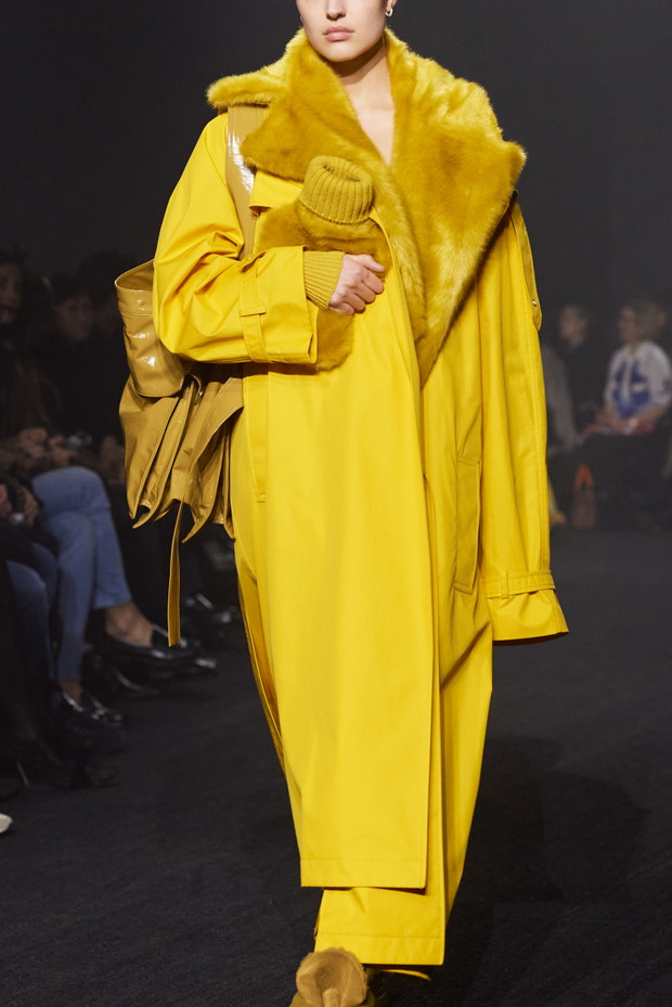 Tak wyglądał z bliska najważniejszy pokaz London Fashion Week. Wybieg Burberry jesień-zima 2023/2024 był pełen zaskoczeń