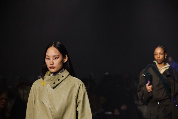 Tak wyglądał z bliska najważniejszy pokaz London Fashion Week. Wybieg Burberry jesień-zima 2023/2024 był pełen zaskoczeń