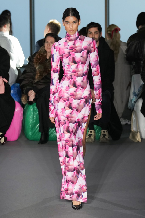 Christopher Kane jesień-zima 2023/2024