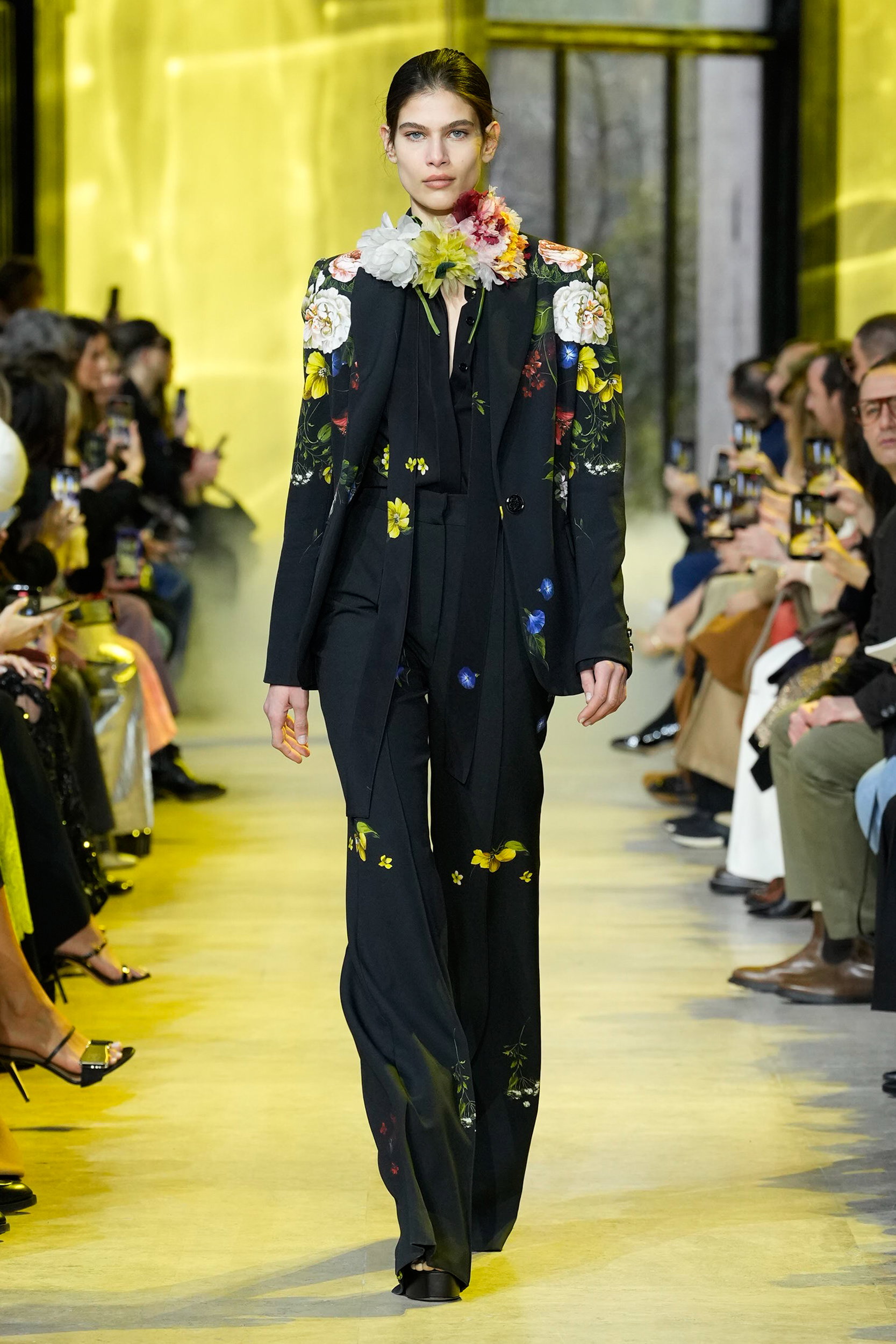 Elie Saab jesień-zima 2023/2024