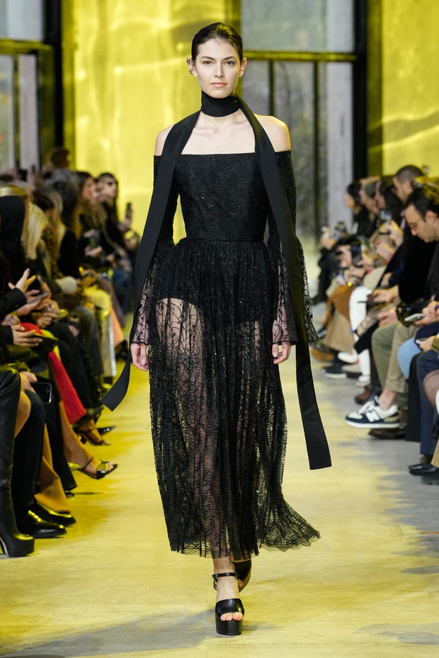 Elie Saab jesień-zima 2023/2024