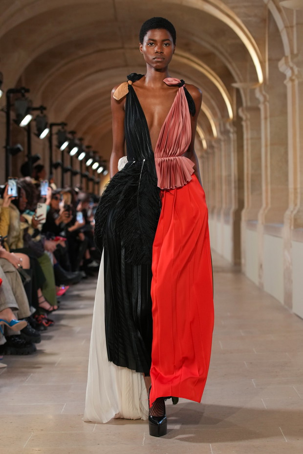 Victoria Beckham jesień-zima 2023/2024