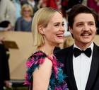 Sarah Paulson i Pedro Pascal (2016)