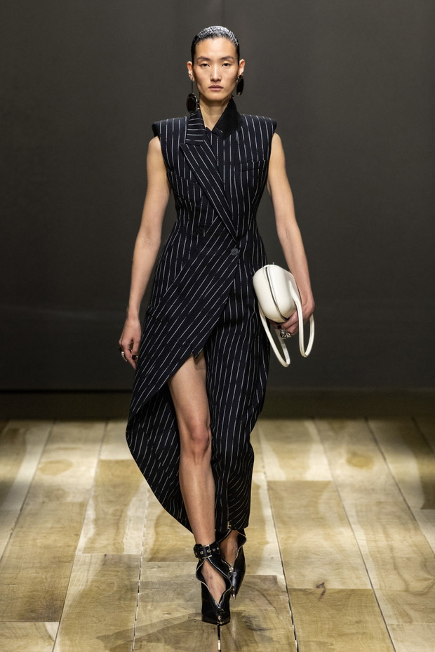 Alexander McQueen jesień-zima 2023/2024
