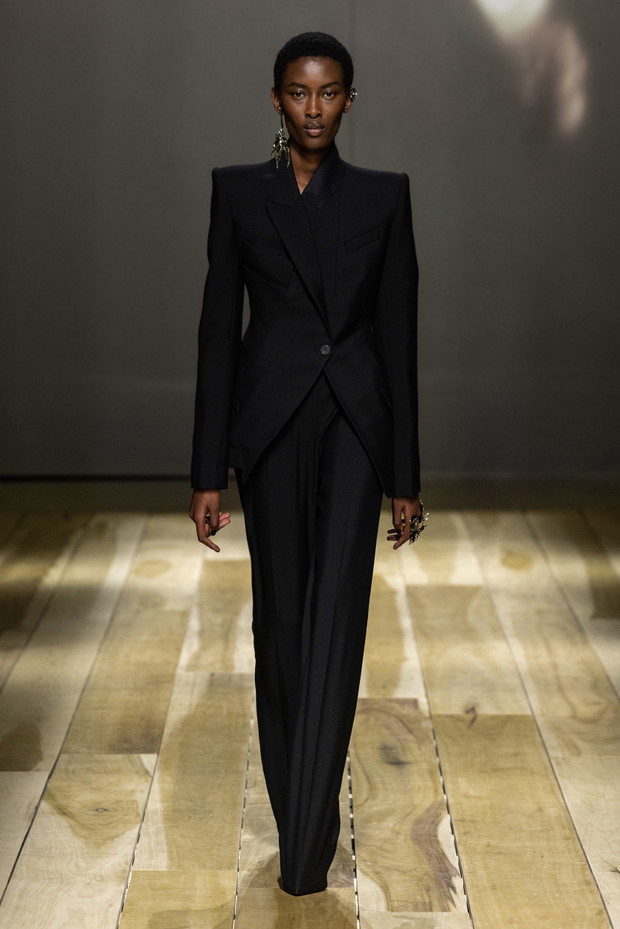 Alexander McQueen jesień-zima 2023/2024