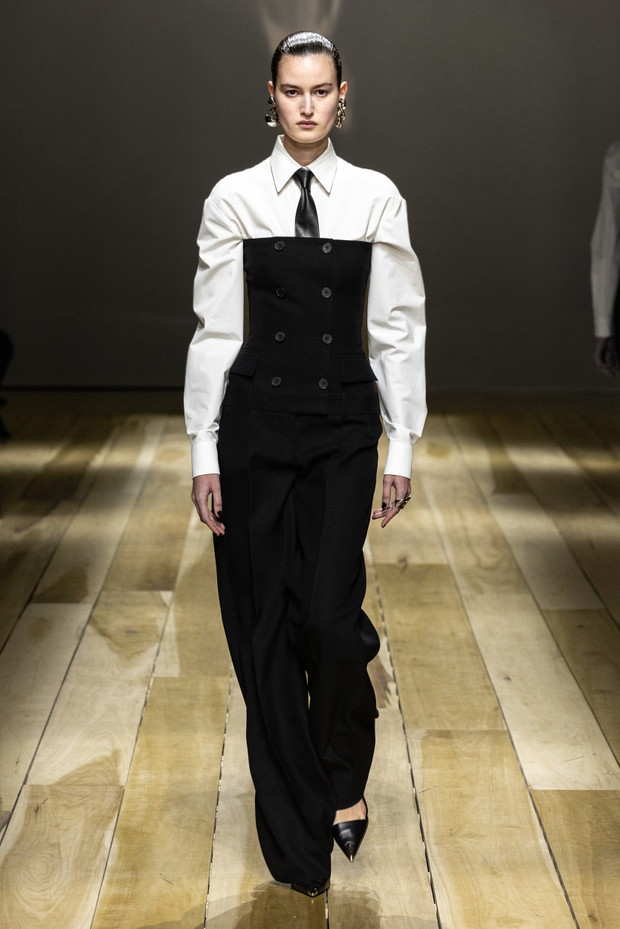 Alexander McQueen jesień-zima 2023/2024