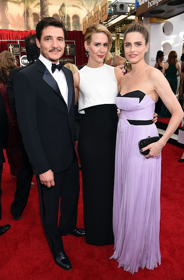 Pedro Pascal, Sarah Paulson i Amanda Peet (2015)