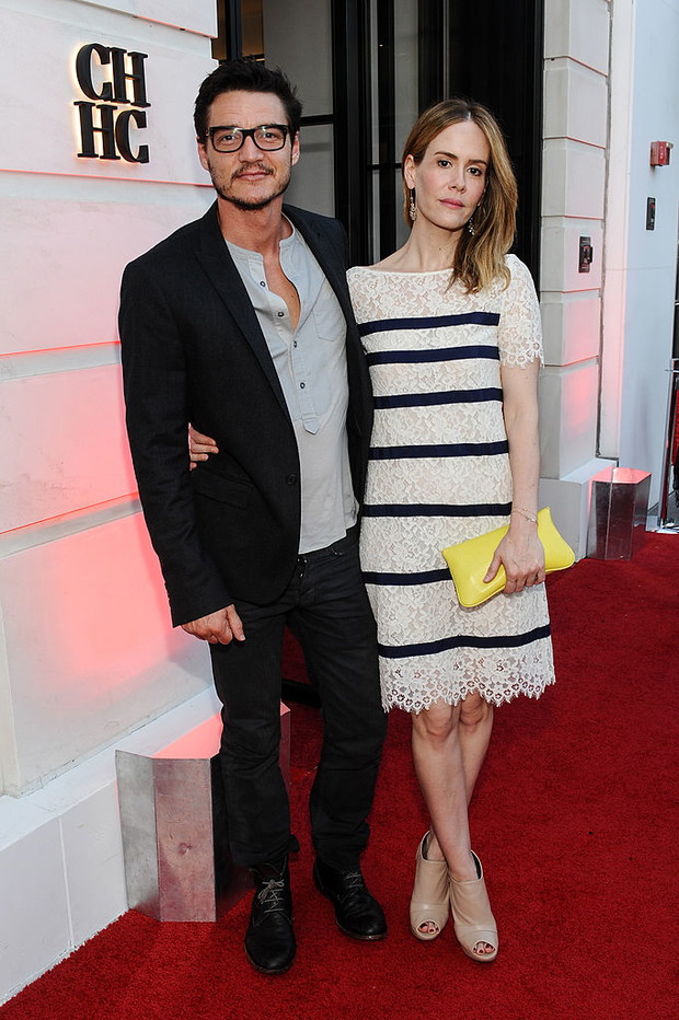 Sarah Paulson i Pedro Pascal (2015)