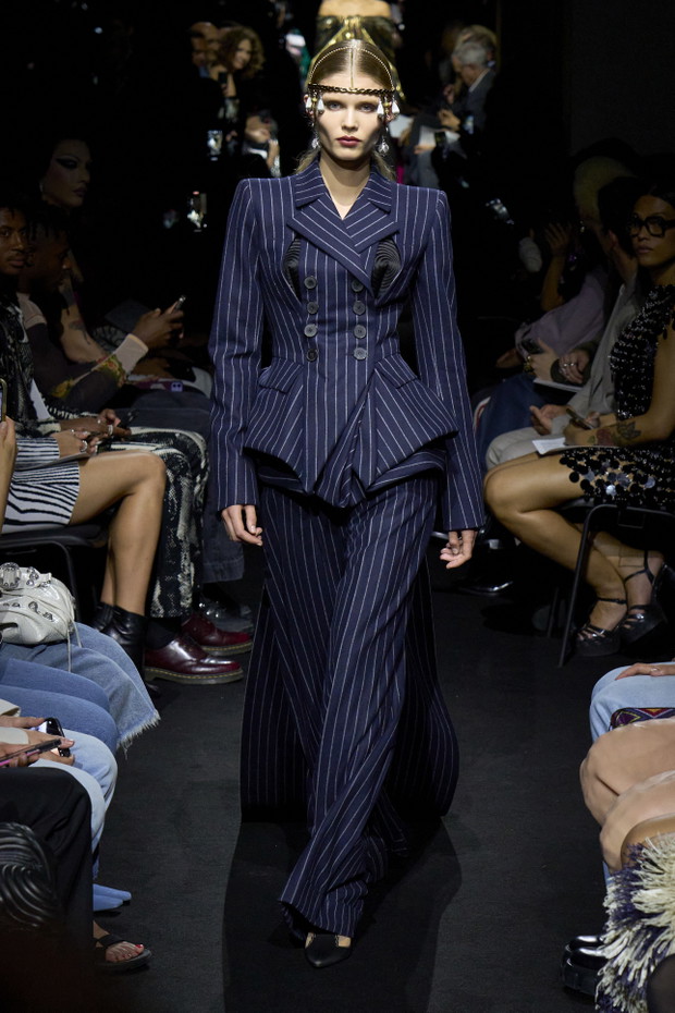 Jean Paul Gaultier jesień-zima 2023/2024 by Julien Dossena