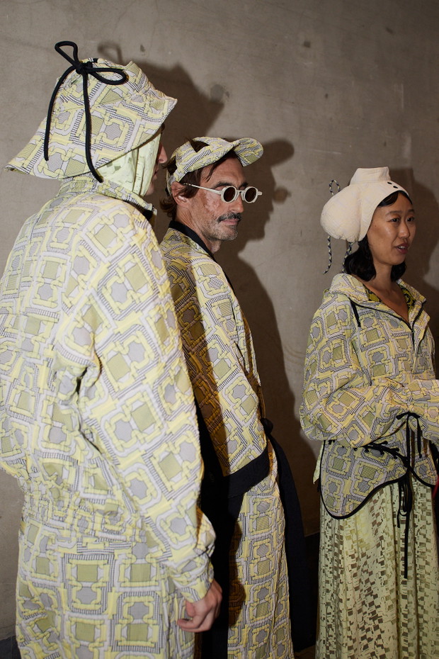 Backstage pokazu Henrik Vibskov SS24