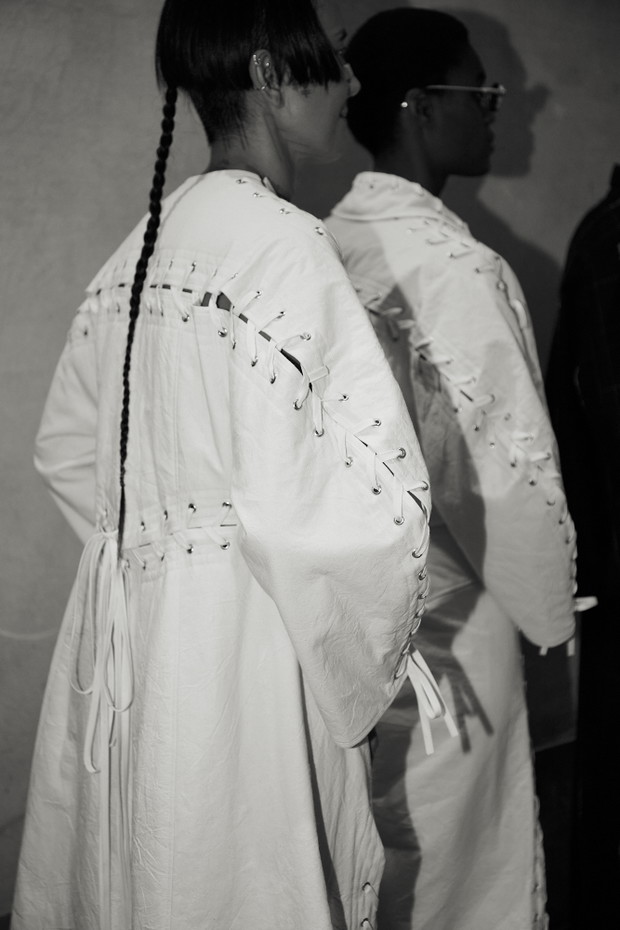 Backstage pokazu Henrik Vibskov SS24