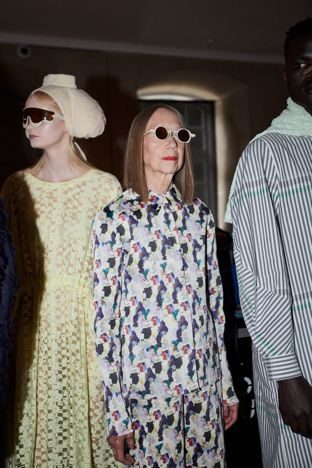 Backstage pokazu Henrik Vibskov SS24