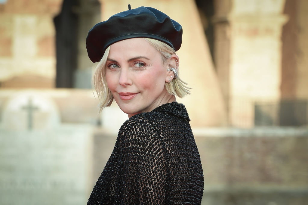 Charlize Theron oskarżona o operacje plastyczne