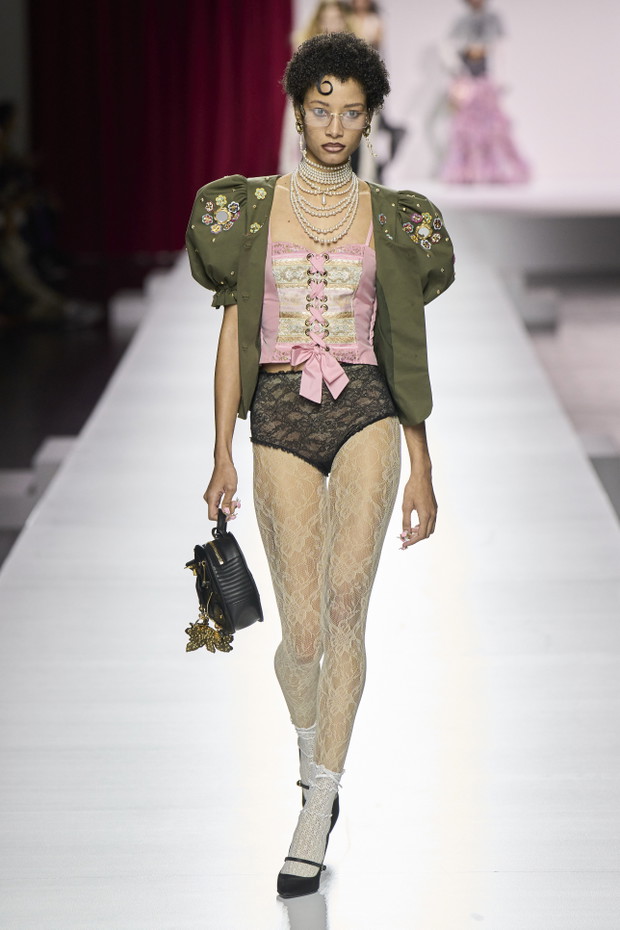 Moschino wiosna-lato 2024