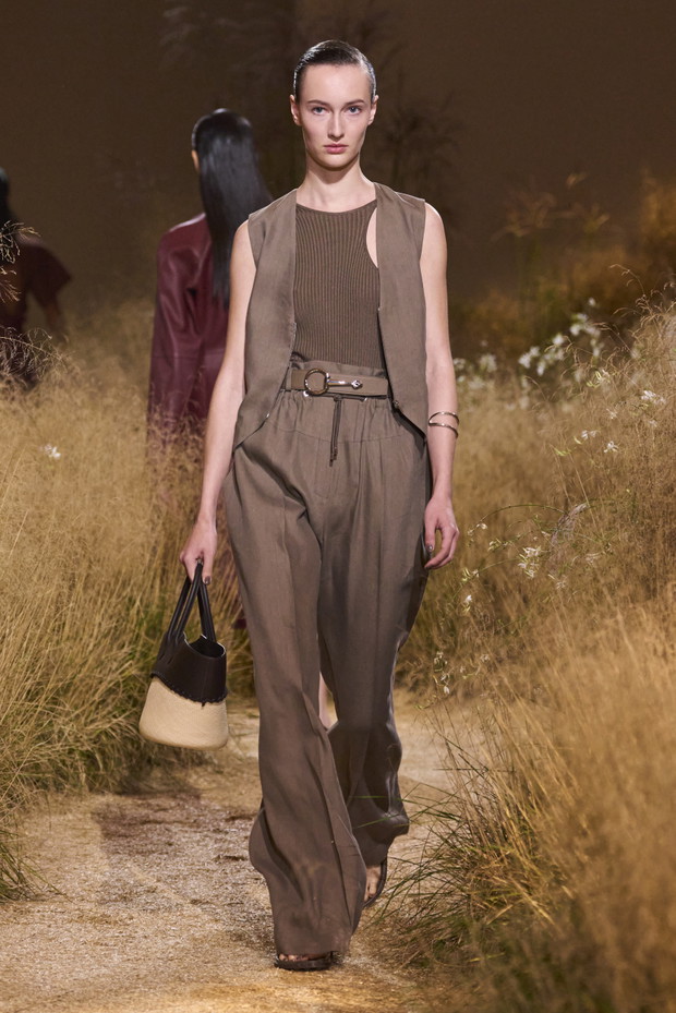 Hermès wiosna-lato 2024. Ciepły wiatr