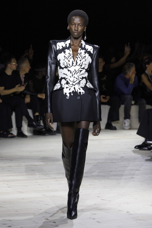 Alexander McQueen wiosna-lato 2024