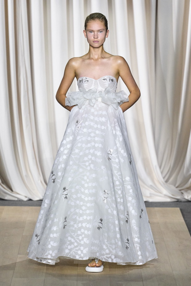 Giambattista Valli wiosna-lato 2024